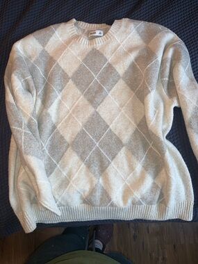 Crewneck Argyle Sweater in Beige & Light Gray - Women